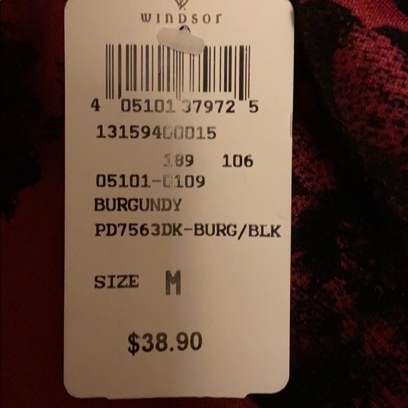 NWT!! Windsor burgundy dress with black flowers - Picture 3 of 3
